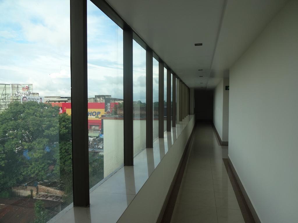 Hotel Avn Grand Ranchi Buitenkant foto