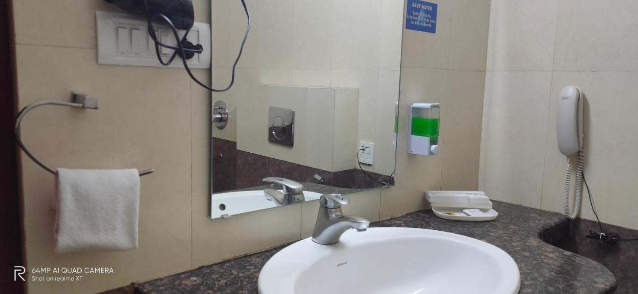 Hotel Avn Grand Ranchi Buitenkant foto